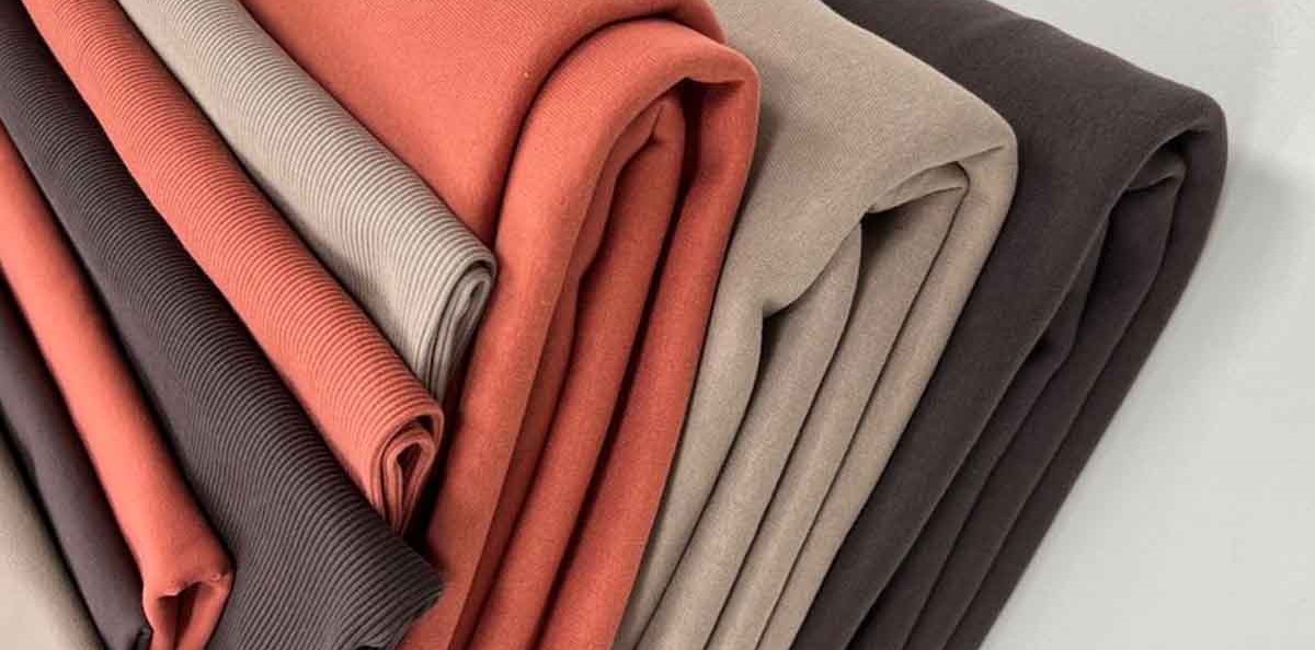 پارچه دورس چیست و چه ویژگیهایی آن را محبوب کردهاند؟